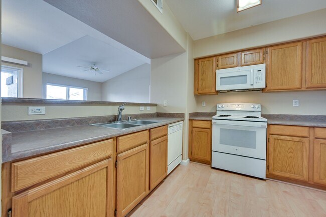 Building Photo - SW!! 2 Bedroom 2 Bath 2nd floor Condo!!! O...