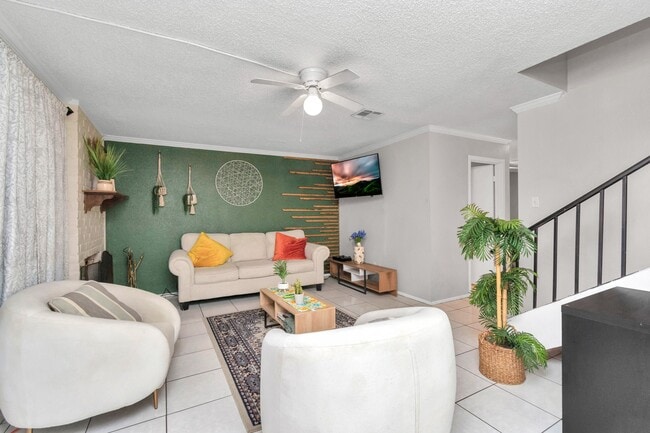 Building Photo - 5837 W Sunforest Dr