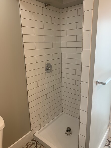 Unit 2 - 516 N Broad St