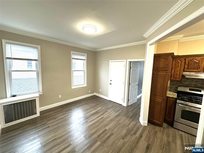 Building Photo - 140 Jewell St