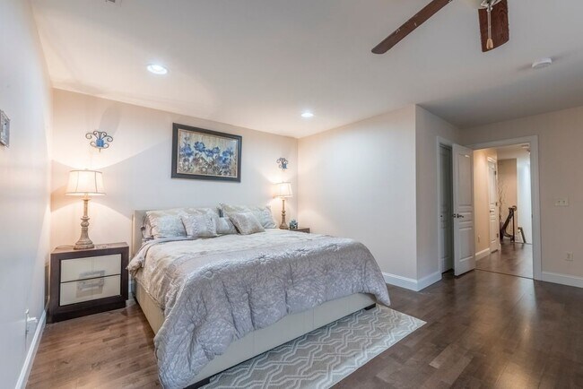 Building Photo - LOCATION! Beautiful East Asheville Home in...