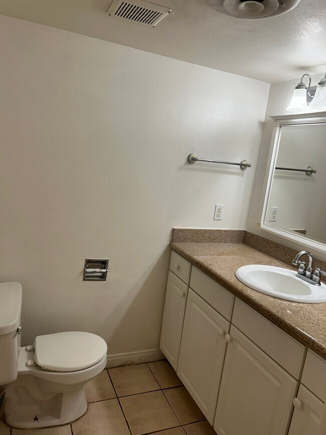 Building Photo - 80876 CA-111