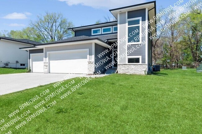 Primary Photo - 10009 Powell Ave