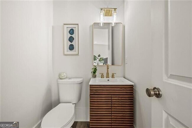 Building Photo - 3165 Dogwood Dr