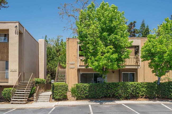 Building Photo - 1Bed/1Bath Single Story Condo in La Mesa w...