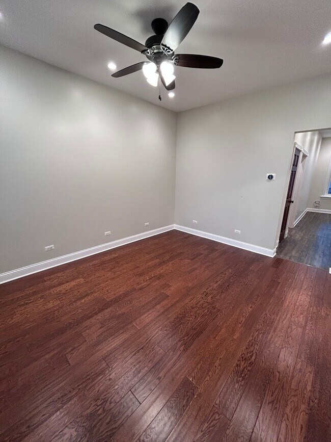 Building Photo - 2336 W Thomas St