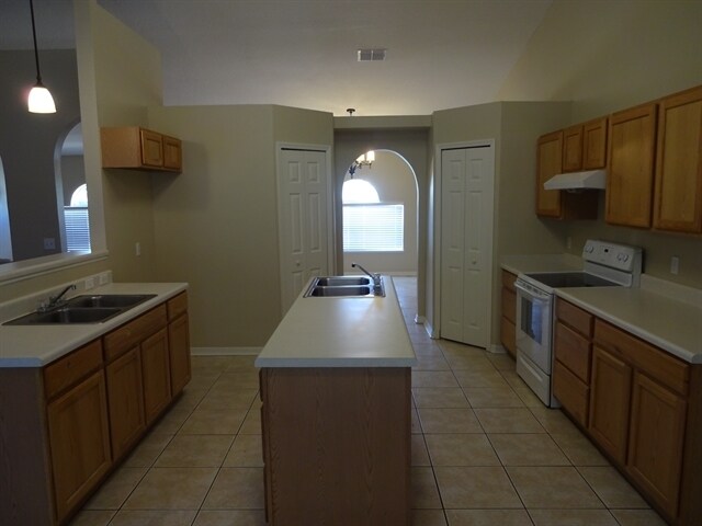 Building Photo - 5498 Cougar Park Ct