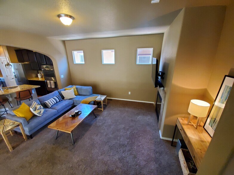 Building Photo - 5517 Sunrise Mesa Dr