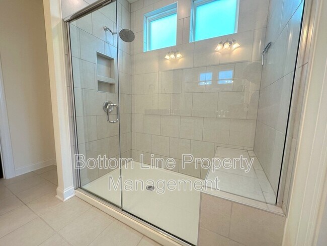 Building Photo - 4487 Fls Lk Dr S W