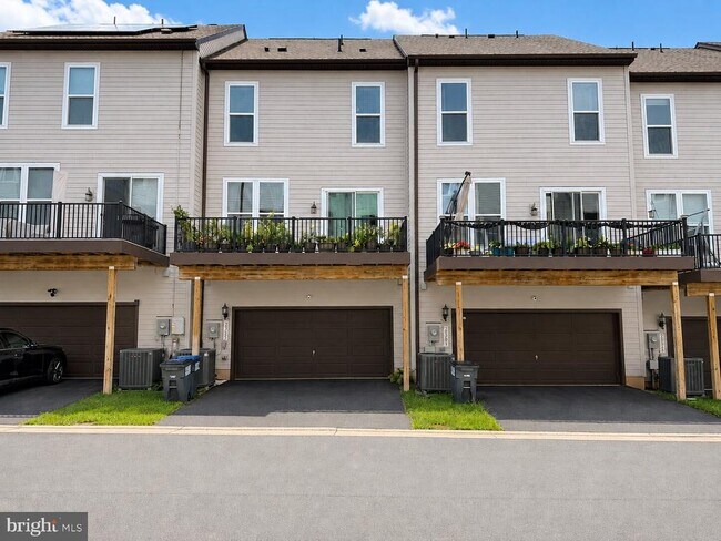 Building Photo - 2383 Liberty Lp
