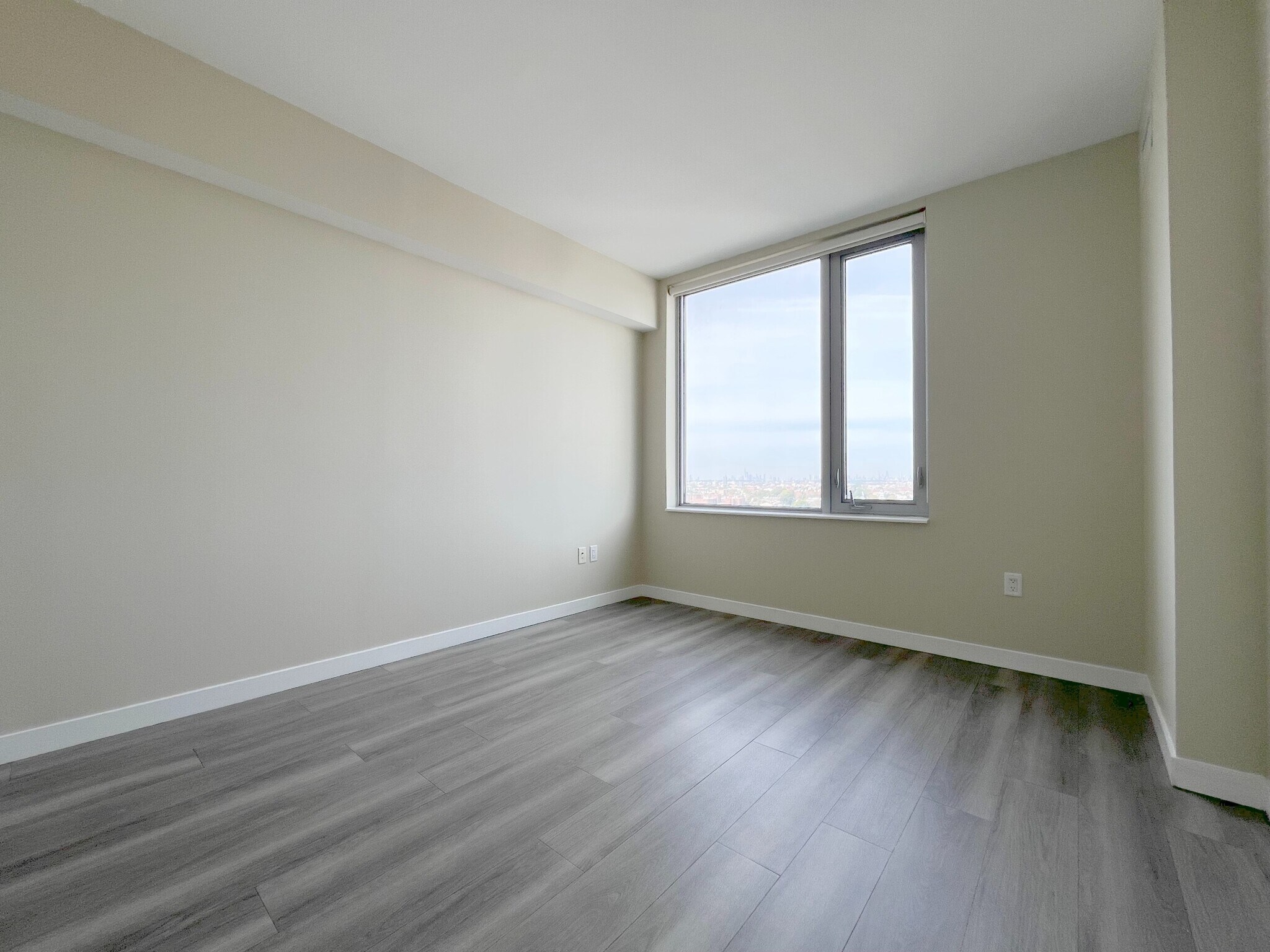 Building Photo - 1524 Sheepshead Bay Rd