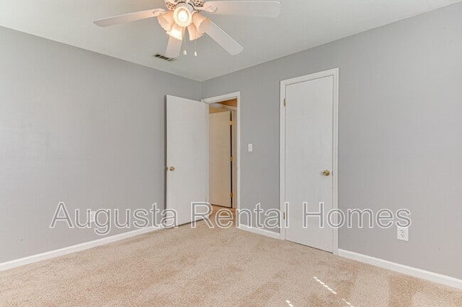 Building Photo - 259 Hillwood Ct