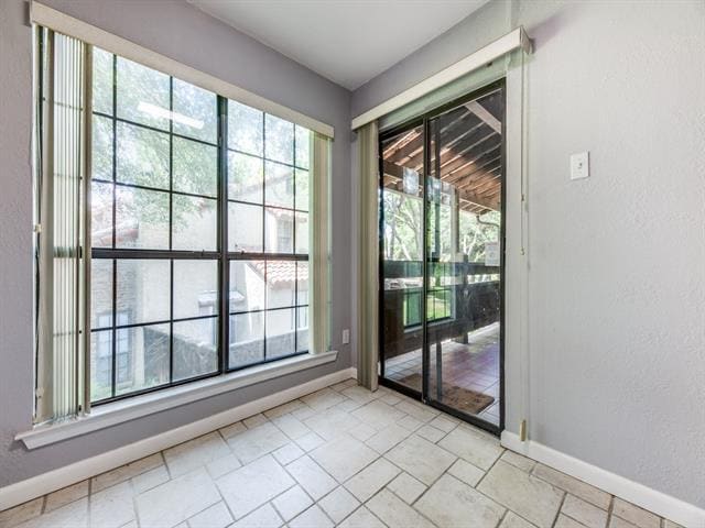 Building Photo - 336 Melrose Dr