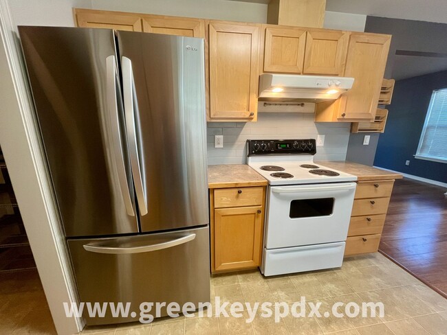Building Photo - 3 Bedroom, 2.5 Bathroom Townhouse in N Por...