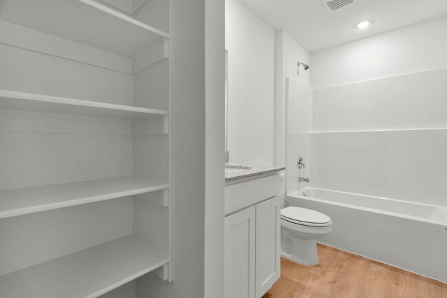 Building Photo - Brand-New 3 Bedroom Home in Prairie Grove!...