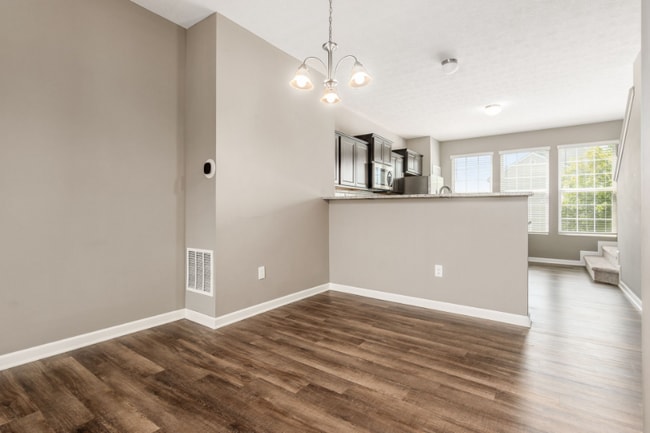 Building Photo - 456 Autumn Ridge Cir