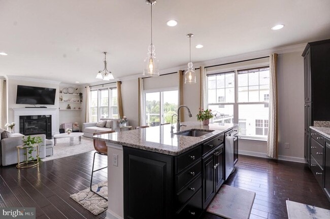 Building Photo - 22283 Pinecroft Terrace