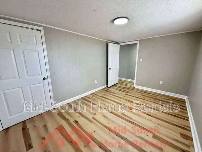 Building Photo - 200 N Tipton St