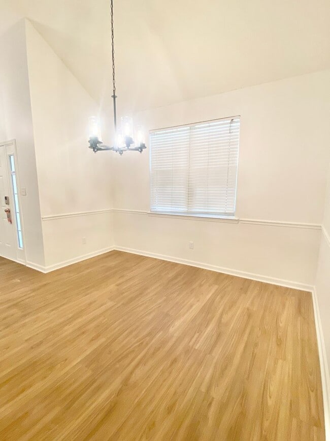 Building Photo - Large 5 BR Home in a cul de sac neighborhood in Pooler,Ga!