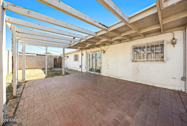 Building Photo - 2226 W Heatherbrae Dr