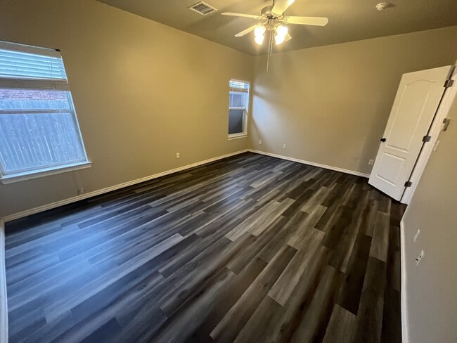 Building Photo - 2321 SW 94th St