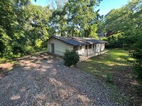 Building Photo - 217 Hilltop Rd