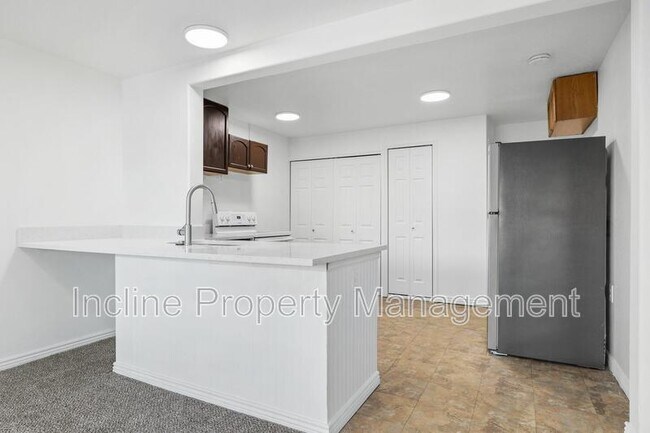 Building Photo - 439 E 2000 S