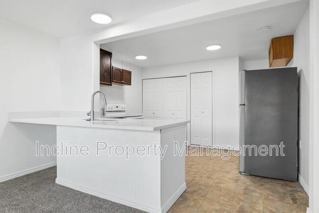 Building Photo - 439 E 2000 S St