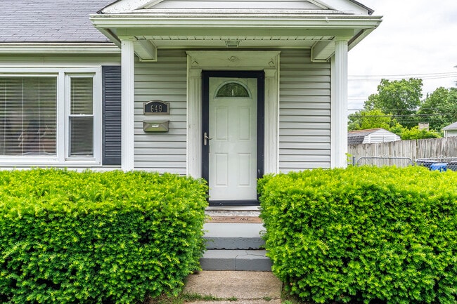 Building Photo - 649 Mitchell Ave