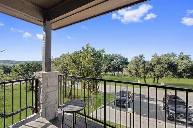 Building Photo - 585 Demarett Dr