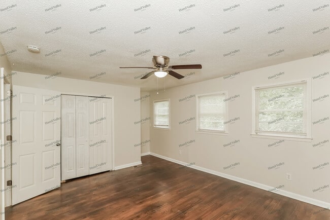 Building Photo - 38 Lynhaven Dr