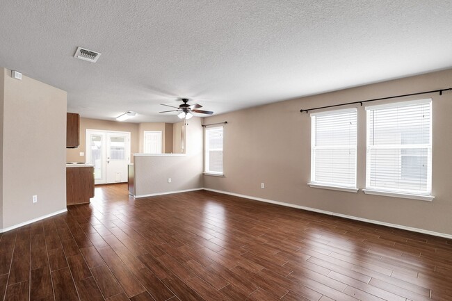 Building Photo - ***APPLICATION CURRENTLY UNDER REVIEW***Mo...