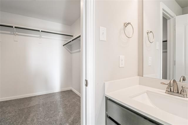 Building Photo - 2328 Greystone Dr