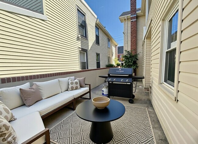 Building Photo - 3 Bedroom 1.5 Bathroom Available in Manheim!