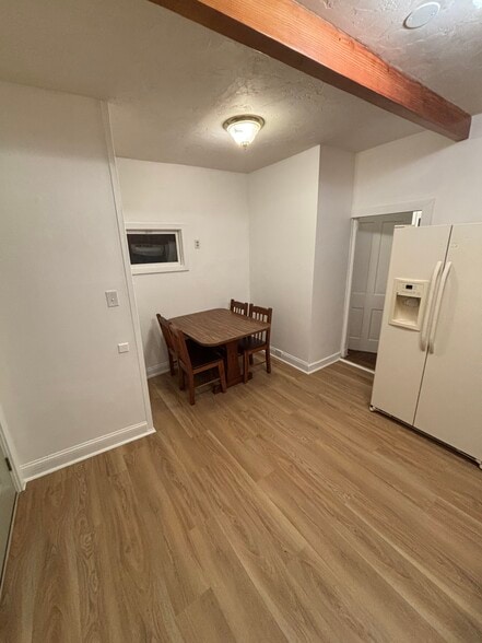 Building Photo - 340 N Franklin St