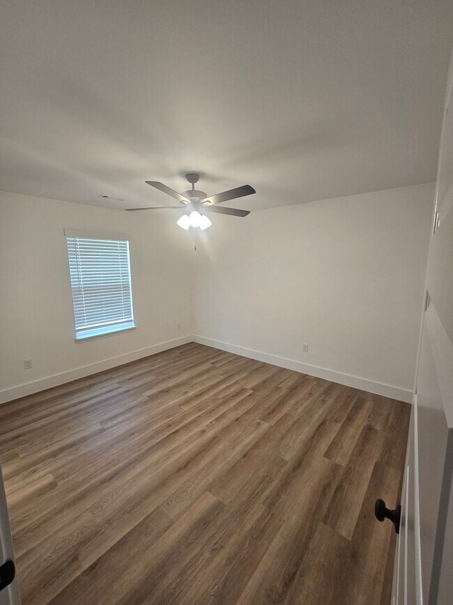 Building Photo - 2631 Elstar Ct