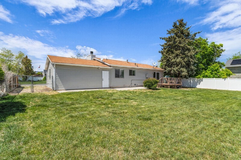 Building Photo - 12669 S 2525 W