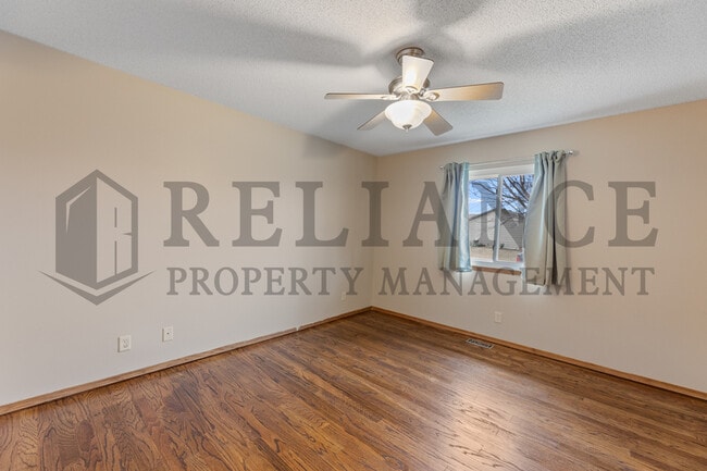 Building Photo - 13806 W Alderny St