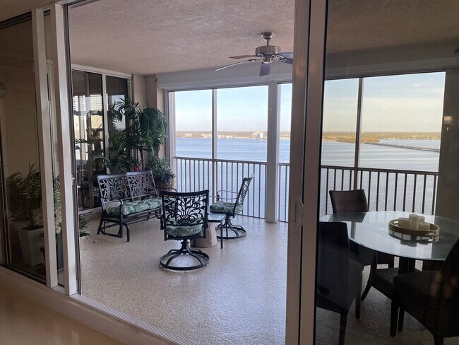 Building Photo - 2104 W First St