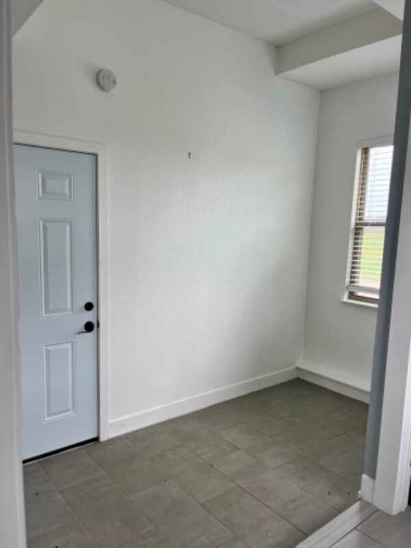 Building Photo - 1640 Winding Creek Ln
