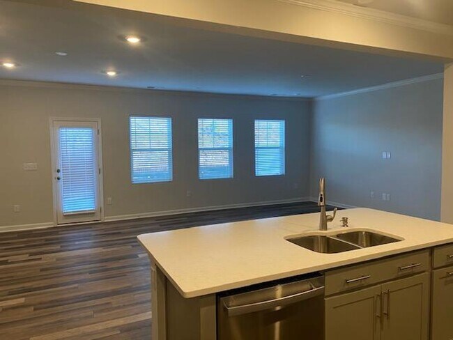 Building Photo - 5041 Arkose Dr