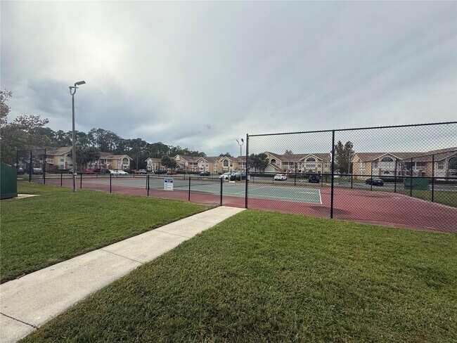 Building Photo - 2459 Sweetwater Club Cir