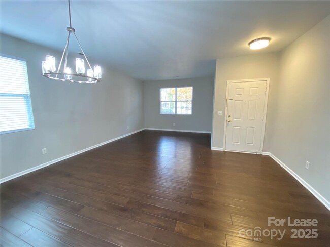 Building Photo - 7306 Lamplighter Close Dr