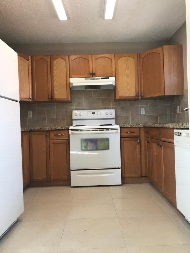 Kitchen - 230 N A St