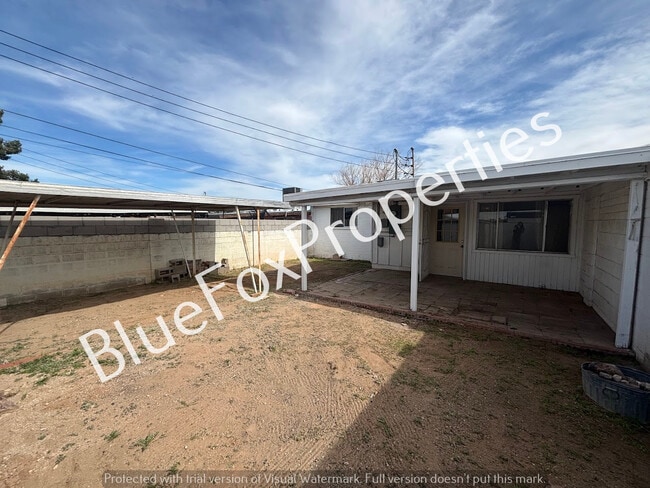 Building Photo - 1228 E Kentucky St