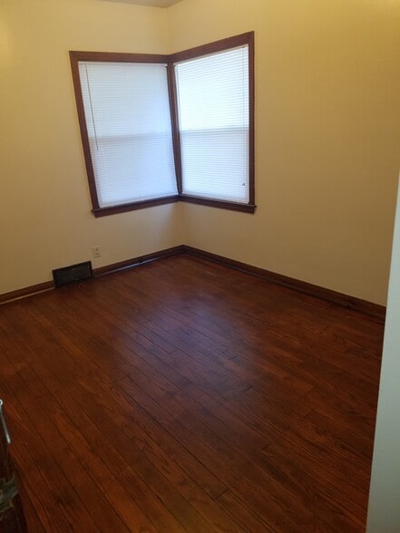 Building Photo - 103 Hammond Ct