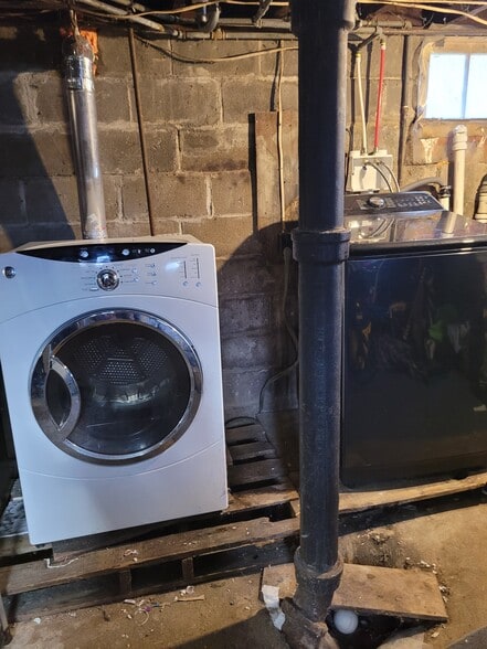 laundry - 261 N Ballston Ave