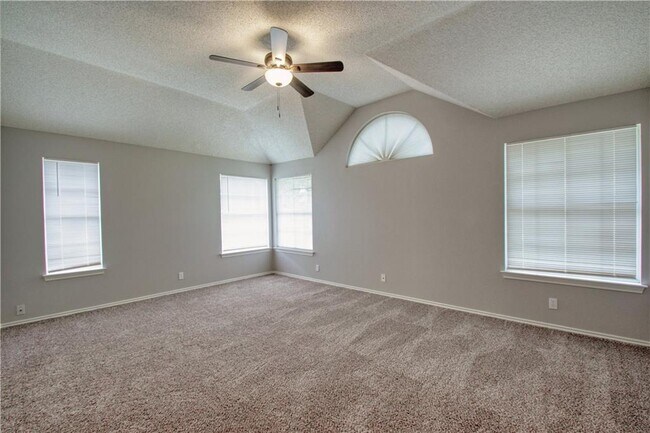Building Photo - 306 Marigold Ln