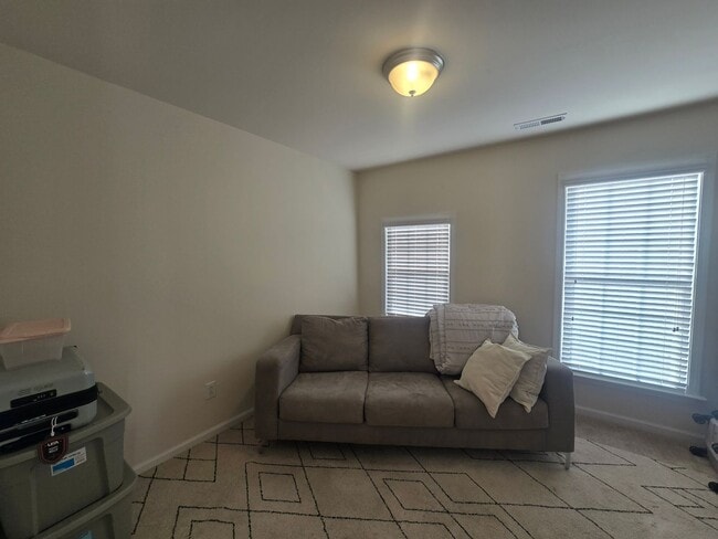 Building Photo - 4BR/3.5BA with 2-Car Garage! Available February 2026