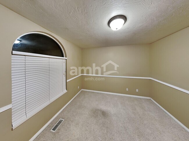 Building Photo - 5233 W Elk Horn Peak Dr